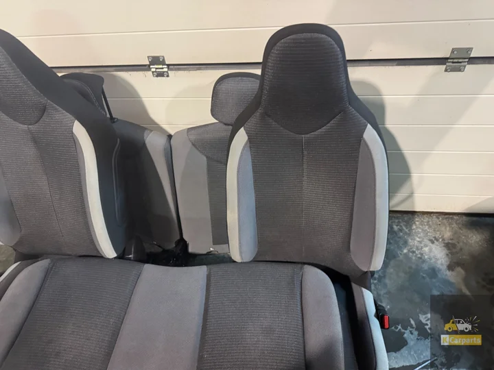 toyota-aygo-facelift-stoelen-set-interieur-set — foto 3