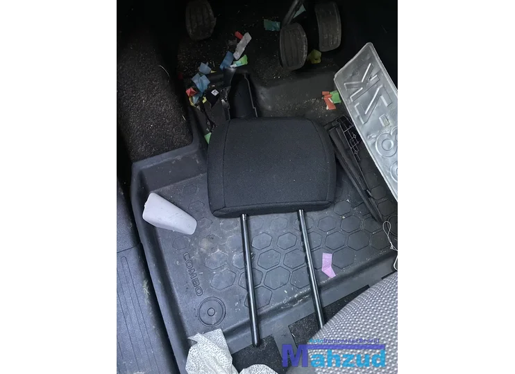 OPEL COMBO K9 hoofdsteun links rechts 2018+