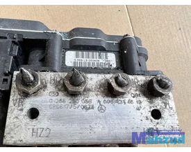 mercedes-bklasse-w245-abs-pomp-a0064314612-20052011 — foto 2