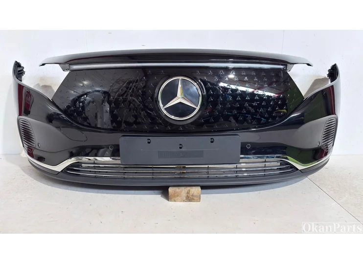 Pare-chocs avant Mercedes-Benz EQA H243 A2438850001 A2438850101