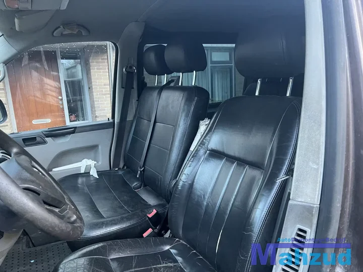 2012-vw-transporter-t5-5-25-tdi-onderdelen-demontage — foto 23