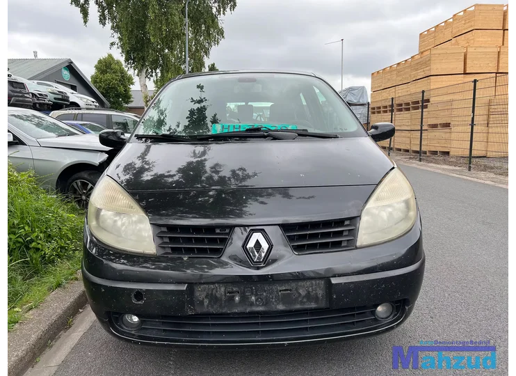 RENAULT GRAND SCENIC 2 Zwart NV676 voorbumper