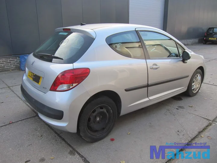 2010-peugeot-207-14-demontage-sloop-212 — foto 6