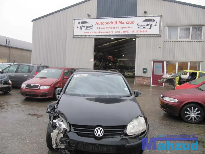 volkswagen-golf-5-16-fsi-demontage-sloop — foto 2