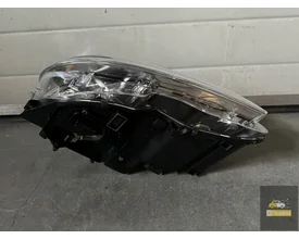 bixenon-rechtsvoor-mercedes-cklasse-w204 — foto 4