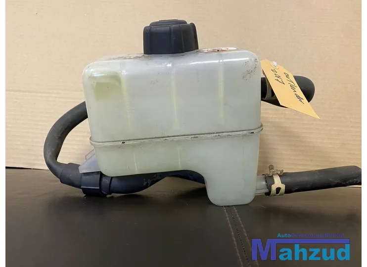 mitsubishi-outlander-phev-koelvloeistof-reservoir-20152021