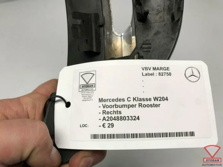 mercedes-c-klasse-w204-voorbumper-rooster-rechts-a2048803324 — foto 3