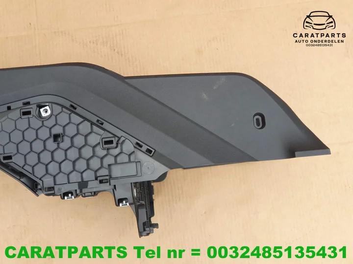 89a863242a-89a863242-q4-etron-middenconsole-q4-bekerhouder — foto 11