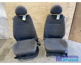 opel-corsa-c-3-deurs-links-rechts-stoel-voorstoel