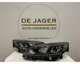 ford-kuga-3-vol-led-koplampen-lv4b-13e015-cd-lv4b-13e014-cd