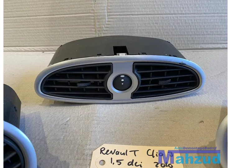 renault-clio-3-luchtrooster-dashboard-zijkant-links-rechts