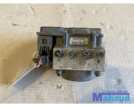 2010-renault-clio-3-abs-pomp-026800559 — foto 3