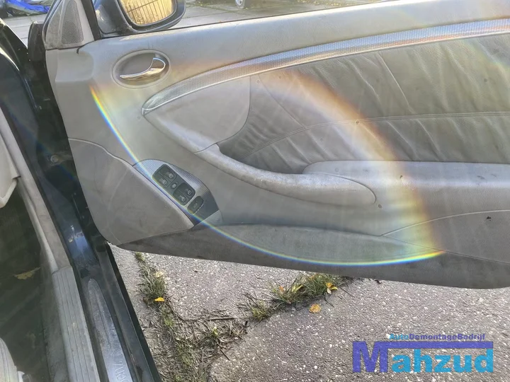 2003-mercedes-clk-w209-cabrio-240-26-v6-18v-blauw-onderdelen — foto 22