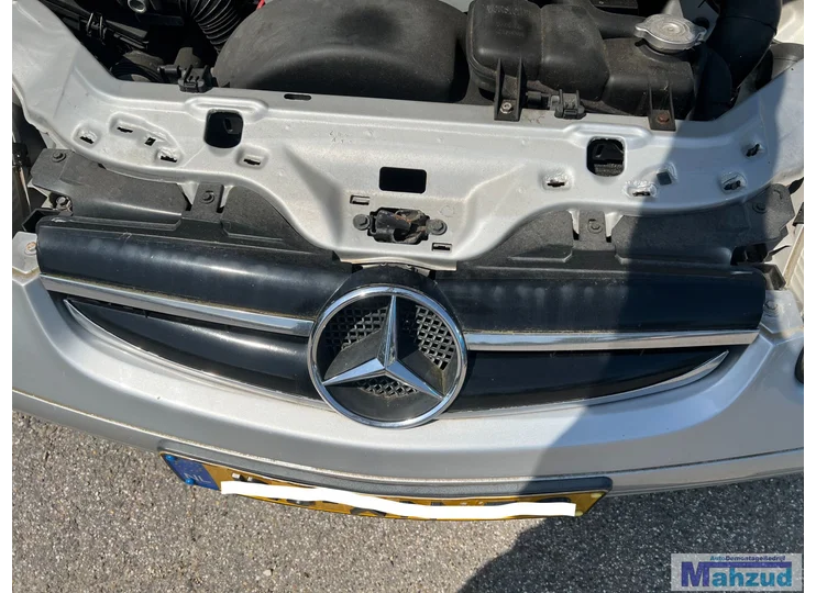 MERCEDES SLK R170 grille zwart (logo laat los) 1996-2004