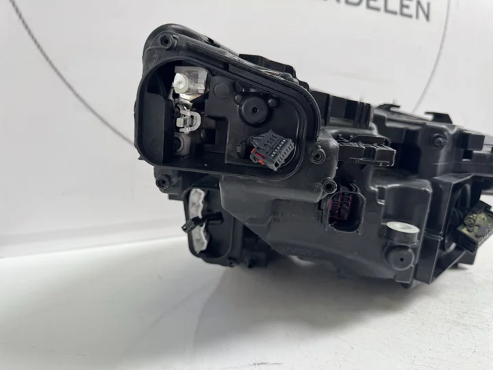 audi-e-tron-4ke-vol-led-koplamp-links-4ke941039c — foto 8