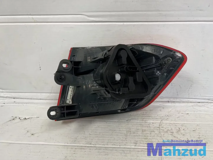 bmw-3-serie-f30-sedan-links-buiten-achterlicht-20112019 — foto 3