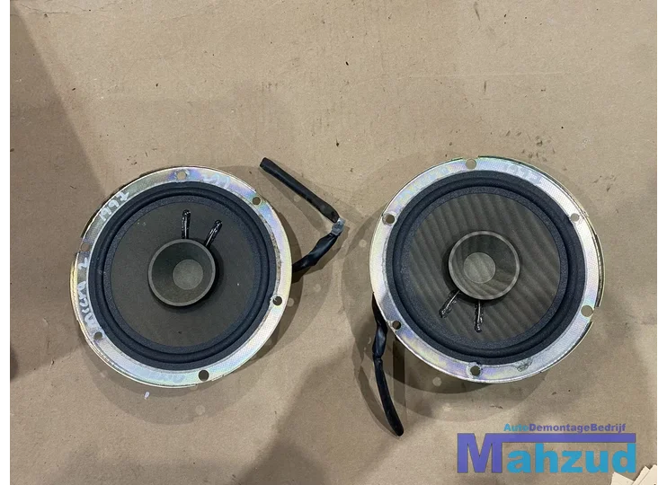 NISSAN MICRA 2 K11 Links rechts voor speaker box 1992-2002