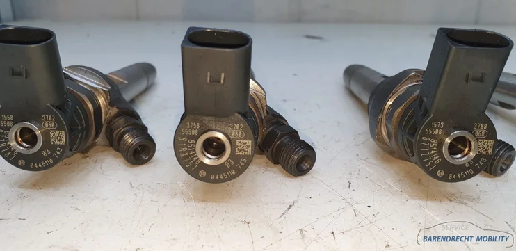verstuiver-diesel-injector-b47d20a-bmw-8514148-1-3-4-5-serie-f-series-origineel-gebruikt — foto 6
