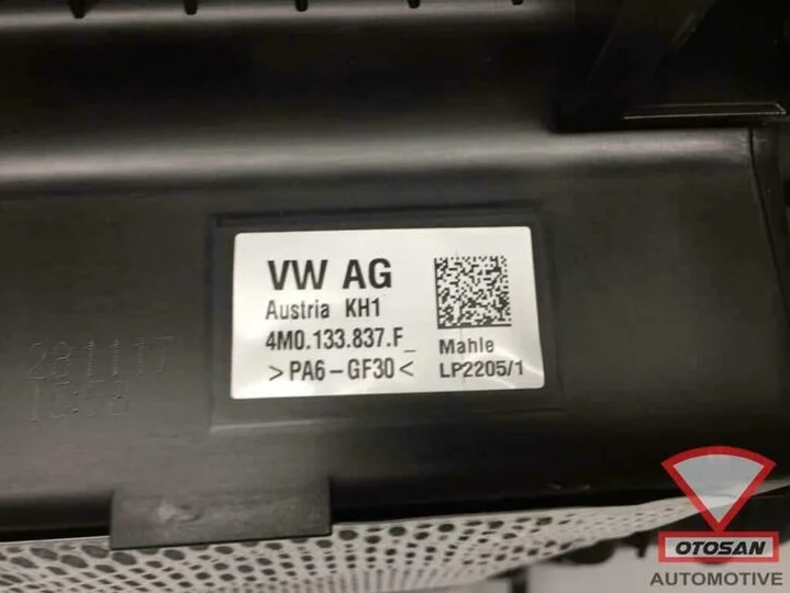 vw-touareg-2018-luchtfilterhuis-motor-afdekplaat-4m0133837f — foto 3