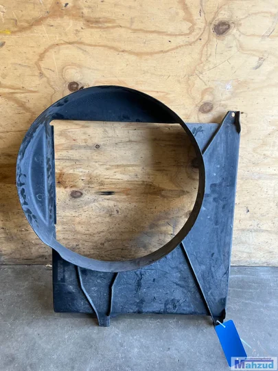 mercedes-ml-w163-32-radiateur-behuizing-kap-a1635050655 — foto 3