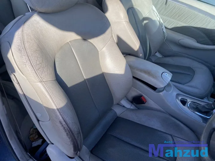 2003-mercedes-clk-w209-cabrio-240-26-v6-18v-blauw-onderdelen — foto 13