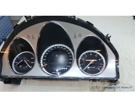 amg-kmteller-mercedes-c-klasse-w204-tacho-mijlen-km-teller204820-rbdj131614-origineel-gebruikt-2008-2014 — foto 4