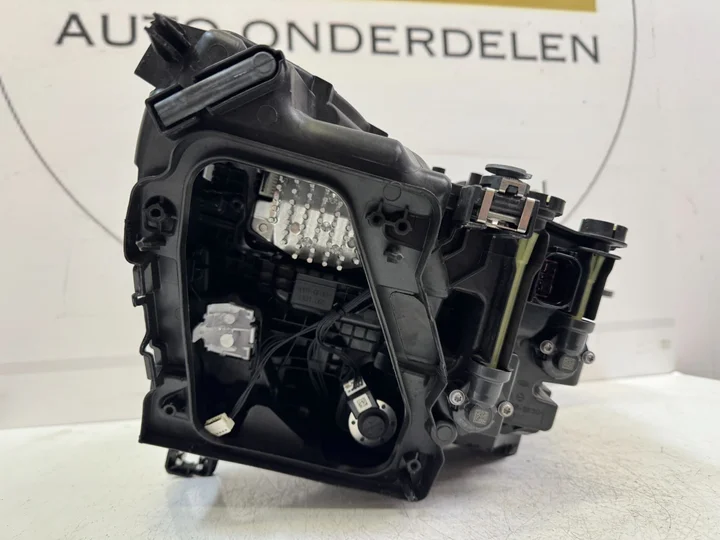 audi-q3-sq3-f3-83a-vol-led-koplamp-links-83a941033 — foto 6