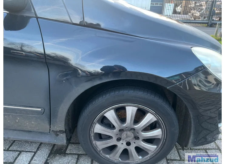 MERCEDES B KLASSE W245 zwart 191 rechts voorscherm 2005-2011