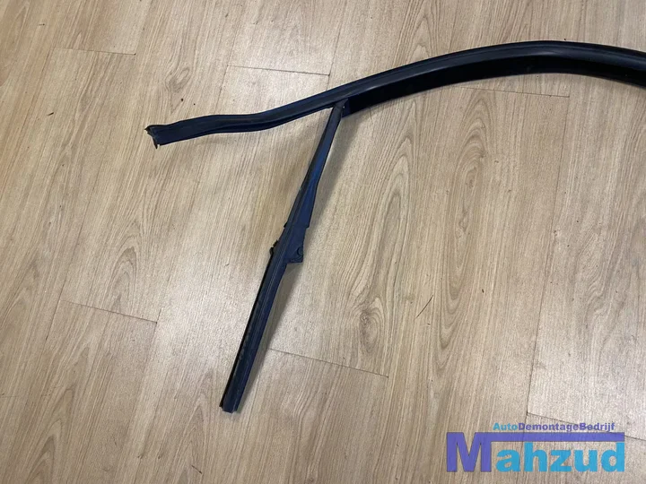 vw-golf-5-links-3-deurs-deur-raamrubber-deur-20032009 — foto 4