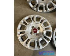 fiat-panda-14-inch-wieldoppen-wielkappen — foto 3