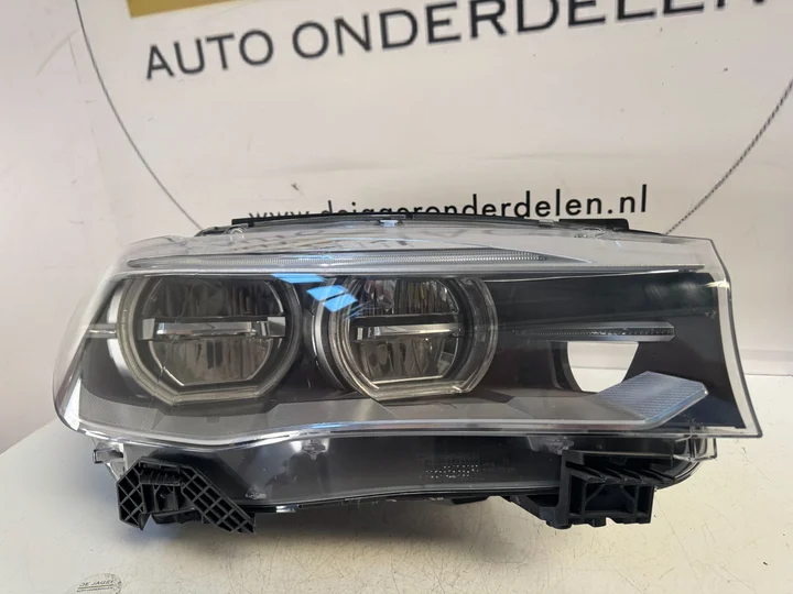 bmw-x5-facelift-f15-f16-adaptive-led-koplamp-rechts-7214852 — foto 2