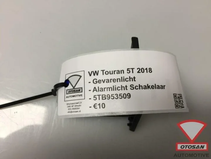 vw-touran-5t-2018-gevarenlicht-alarmlicht-schakelaar-5tb9535 — foto 2