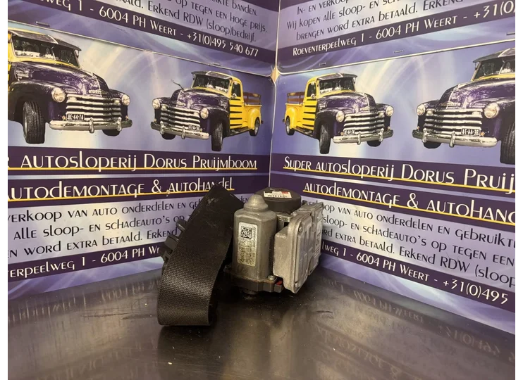 Mercedes E klasse s211 gordel links
