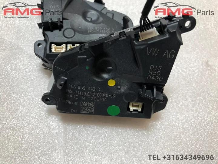 vw-golf-8-gti-gtd-r-line-stuur-knopjes-1ea959442a — foto 4