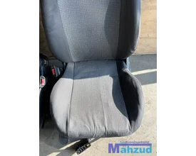 opel-corsa-c-3-deurs-interieur-stoel-bank-20002004 — foto 3