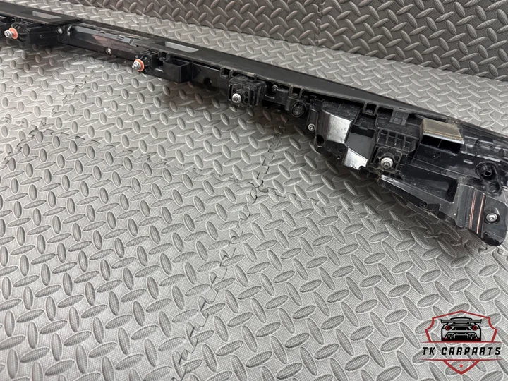 audi-etron-sportback-achterlicht-balk-4ke945095d — foto 4