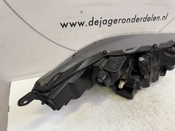 toyota-yaris-4-p21-vol-led-koplamp-links — foto 6