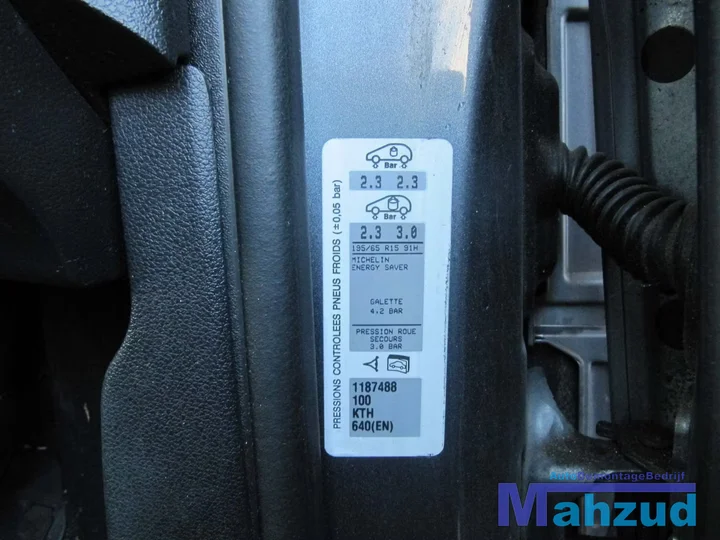 2009-peugeot-308-16-16v-demontage-sloop-154 — foto 11