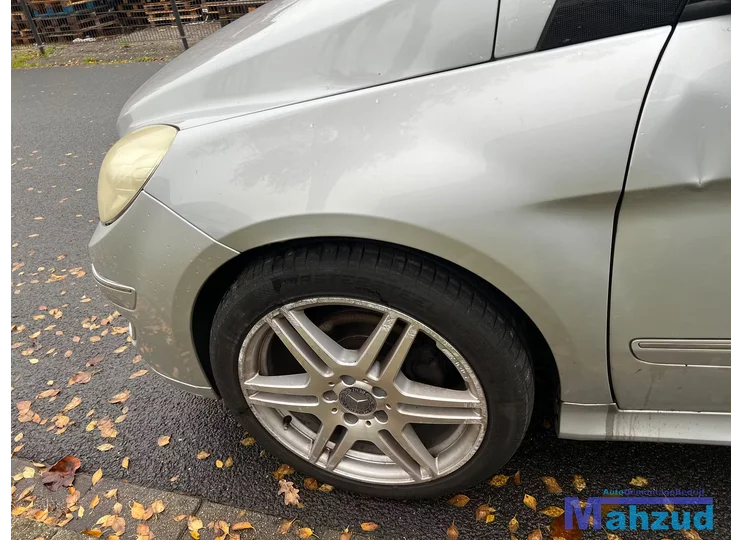 MERCEDES B KLASSE W245 Zilver 761 links voorscherm 2005-2011