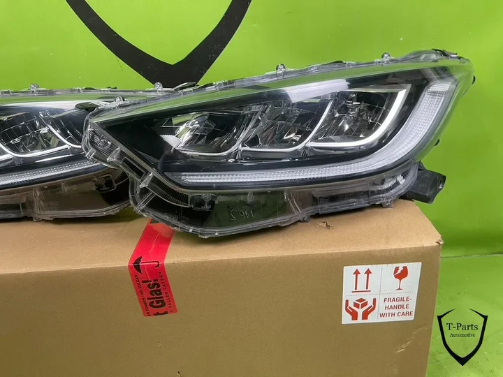 toyota-yaris-koplamp-links-rechts-81110k0081-lamp-81150k0081 — foto 4