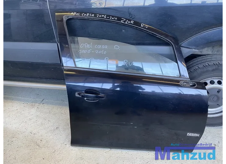 Opel Corsa D Zwart Z20R Rechts voor deur portier