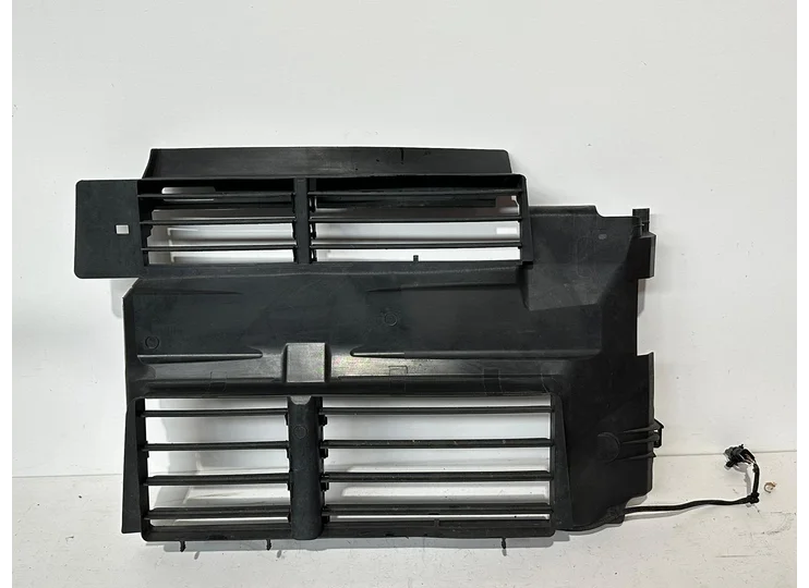Guide d'air Ford Focus III F1EB-8475-EA