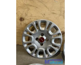 fiat-panda-14-inch-wieldoppen-wielkappen — foto 4