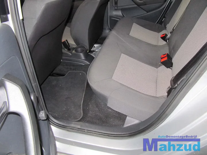 2010-volkswagen-polo-6r-12-demontage-sloop-131 — foto 5