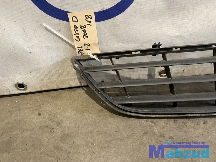 opel-corsa-d-bumper-rooster-midden-20052014 — foto 2