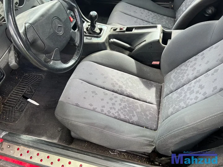 slk-r170-interieur-delen-stoel-deurpaneel-dashboard-kast — foto 9