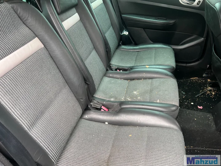 2006-peugeot-307-break-ezsd-groen-demontage-onderdelen — foto 9