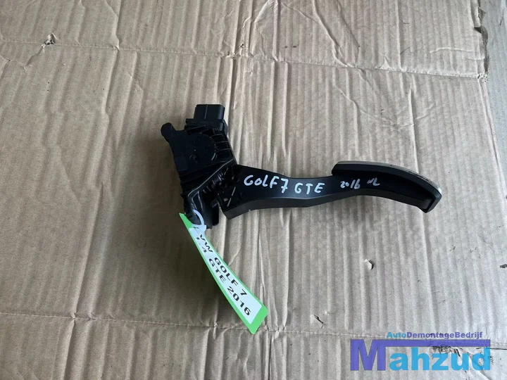 vw-golf-7-gte-gaspedaal-20122020-5q1723503h — foto 2