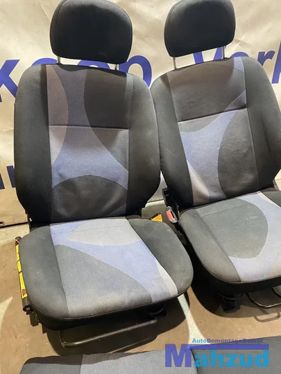 opel-corsa-b-5-deurs-interieur-voorstoel-bank-19932000 — foto 6