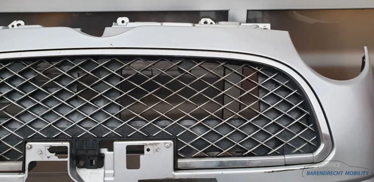 voorbumper-grille-daihatsu-trevis-s28-zilver-metallic-bumper-voor-compleet — foto 5
